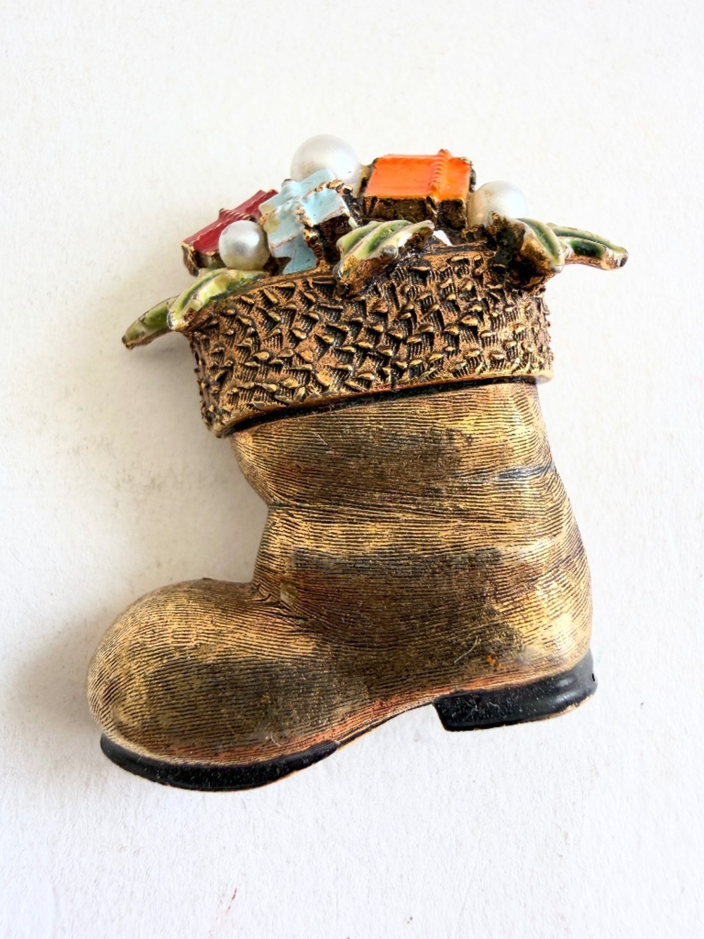 Vintage Signed ART Christmas Stocking Boot Enamel Gold Tone Brooch Pin